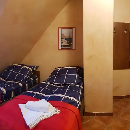 여관 Malinowy Dwor 루다 실롱스카