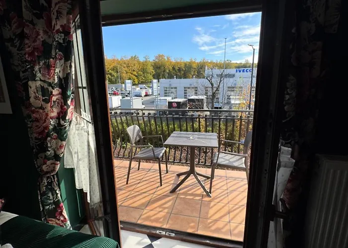 Inn Malinowy Dwór *