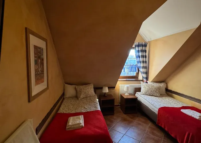 Malinowy Dwór Zajazd *