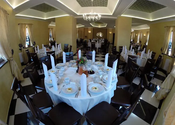 Malinowy Dwór Zajazd